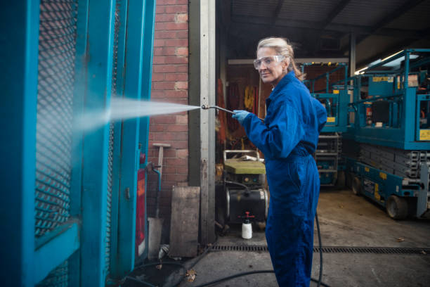 Best Animal Enclosure Cleaning  in Felton, DE